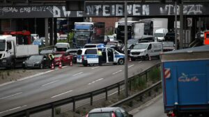 Neue Klima-Blockaden in Berlin – A 100 teilweise gesperrt
