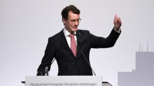 Wüst will Kommunen im Streit um Flüchtlingskosten unterstützen