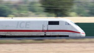 Bahn will Internetverbindung in Zügen verbessern – Tests bis 2024