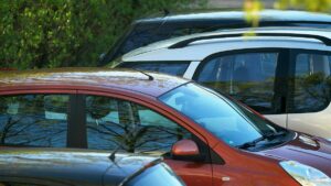 Geteiltes Echo auf Lauterbach-Plan für Rauchverbot im Auto