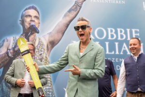 ROBBIE WILLIAMS BEIM SKI OPENING SCHLADMING DACHSTEIN