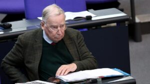 Gauland zweifelt an Aufstellung eines AfD-Kanzlerkandidaten