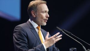 Finanzminister macht eigene Sparvorschläge beim Elterngeld