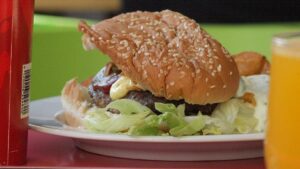 SPD schließt geringere Mehrwertsteuer für Gastronomie nicht aus