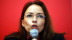 Fahimi kritisiert Mindestlohnerhöhung als "Schlag ins Gesicht"