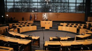 CDU-Vizechefin Prien warnt Thüringer Landesverband