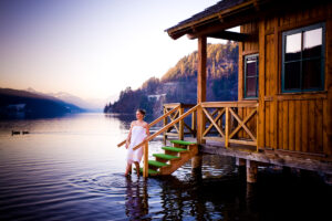 Romantik SPA Hotel Seefischer: Von der Sauna in den See