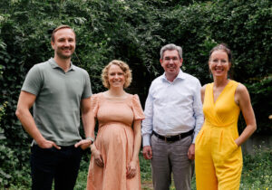 Bling startet hochkarätiges Education Board