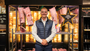 Den Metzgern laufen die Arbeiter weg – 5 Sofortmaßnahmen, wie Fleischereien ihre Mitarbeiter binden können