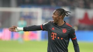 1. Bundesliga: Bayern gewinnen in Gladbach