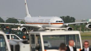 Linke und Steuerzahlerbund für geringere Nutzung der Flugbereitschaft