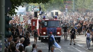 Nur noch ein paar Tausend bei "Zug der Liebe" in Berlin