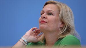 Faeser verteidigt Abwesenheit von Innenausschusssitzung