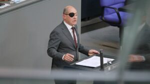 Rhein schlägt Einladung in Scholz` "Deutschland-Pakt" aus