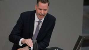 Dürr fordert Einstellung von Bargeldzahlungen an Asylbewerber