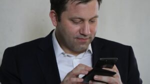 SPD-Chef wirbt um Linken-Mitglieder: "Unsere Tür steht offen"