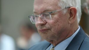 Koch führt Faesers Umfragewerte auch auf Doppelrolle zurück