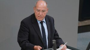 Gysi nennt Wagenknecht-Pläne "unmoralisch"