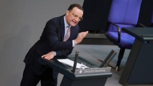 Spahn will von Scholz Maßnahmenpaket zur Begrenzung der Migration
