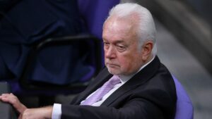 Kubicki fordert erneute Prüfung von Betätigungsverbot für DITIB