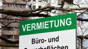 Mehrheit der Unternehmen hält an Büroflächen fest