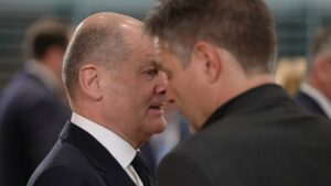 Politbarometer: SPD und Grüne können leicht zulegen