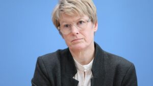 Wirtschaftsweise Grimm rät zur Stärkung der CO2-Bepreisung