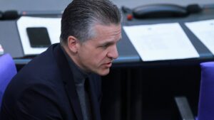 Frei fordert Bundestagspräsidentin in Haushaltskrise zum Handeln auf