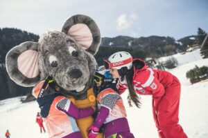 Cavallino Bianco Family Spa Grand Hotel: Spiel und Spaß auf der Piste