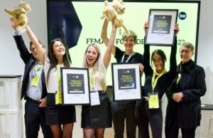 Wasser ohne Mikroplastik powered by Wasser 3.0