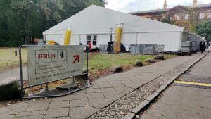 Umfrage: Wahlberechtigte priorisieren Themen Migration und Wirtschaft