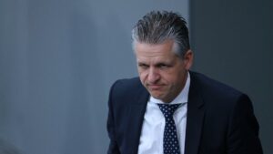 Frei erwartet Fortsetzung des Haushaltsstreits