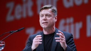 Schirdewan nennt Spardebatte "völlig absurd"