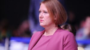 Paus überprüft Zeitplan für Kindergrundsicherung