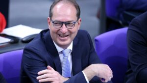Dobrindt schließt Klage gegen Haushalt für 2024 nicht aus