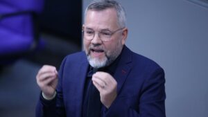 Roth gegen Unions-Antrag zu Taurus-Lieferung