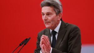 Mützenich will diplomatische Initiative für Ende des Ukrainekrieges