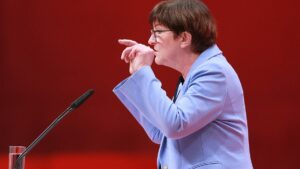 Esken macht im Haushaltsstreit Druck auf Lindner