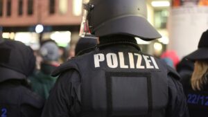 Über 50 Polizisten bei Anti-AfD-Protesten in Gießen verletzt