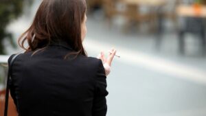 EU-Gesundheitsminister empfehlen Rauchverbote im Freien