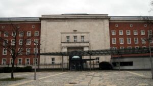 Bundesregierung will 122 Stellen beim Bamf streichen