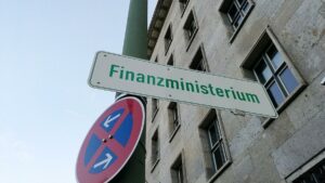 Haushalt: Bund griff 2023 weniger als geplant auf Rücklage zurück