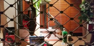 Ministerium: Rechtsextremisten besitzen Tausende legale Waffen