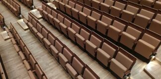 Weimer richtet Theaterpreis des Bundes neu aus