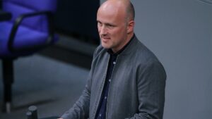 Lehmann will Aufnahmeprogramme für queere Menschen aus Russland