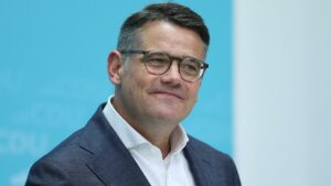 Rhein als Hessens Ministerpräsident wiedergewählt