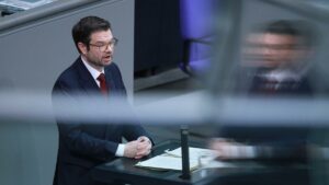 Buschmann will gegen Handel mit Flensburger Punkten vorgehen