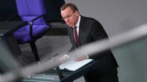 Pistorius für Reform der Schuldenbremse