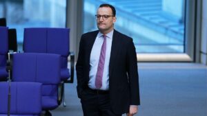 Spahn wirft Scholz unangemessenen Ton bei Haushaltsdebatte vor