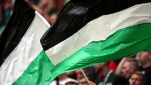 2. Bundesliga: Hannover springt gegen KSC an Tabellenspitze